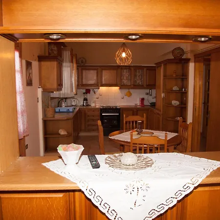 Lixouri Central Residence Apartman *